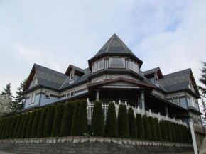 Отель Mansion Inn Lake Stevens  Лейк Стивенс